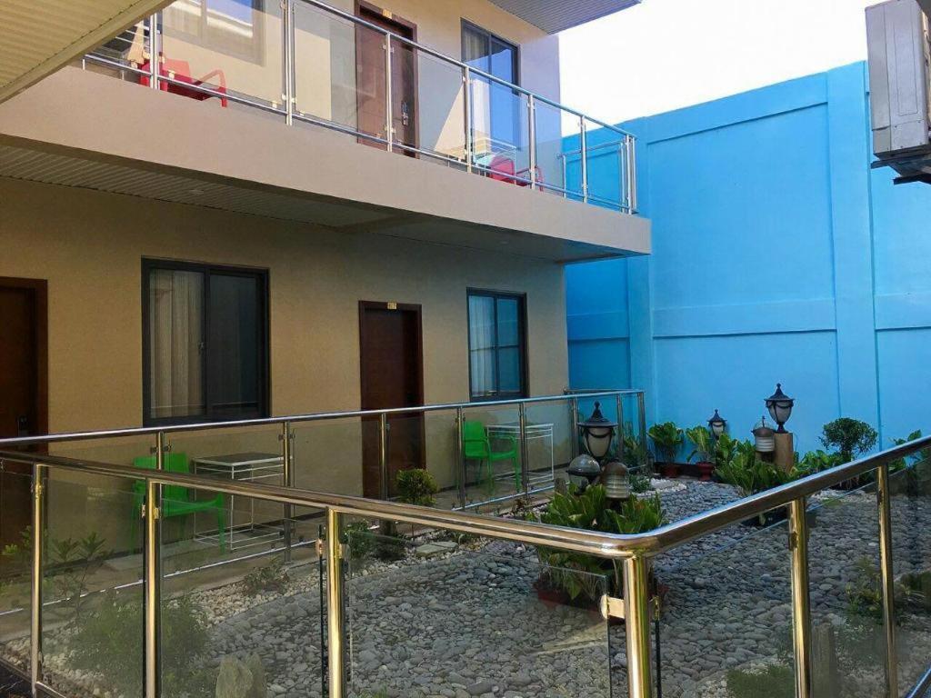 Hotel Primera Замбоанга Экстерьер фото