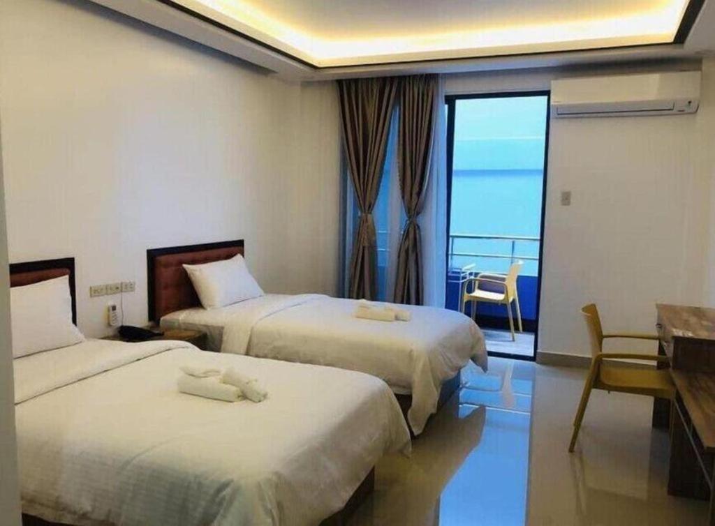 Hotel Primera Замбоанга Экстерьер фото