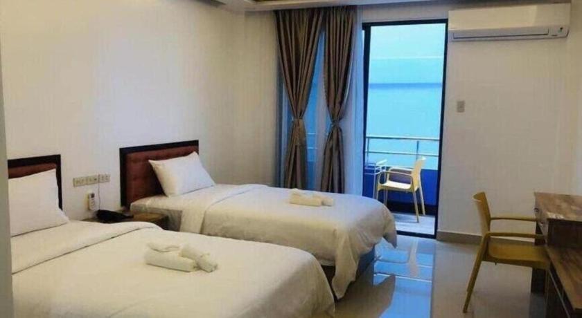 Hotel Primera Замбоанга Экстерьер фото
