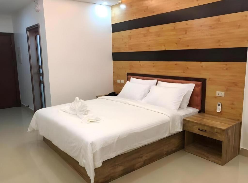 Hotel Primera Замбоанга Экстерьер фото