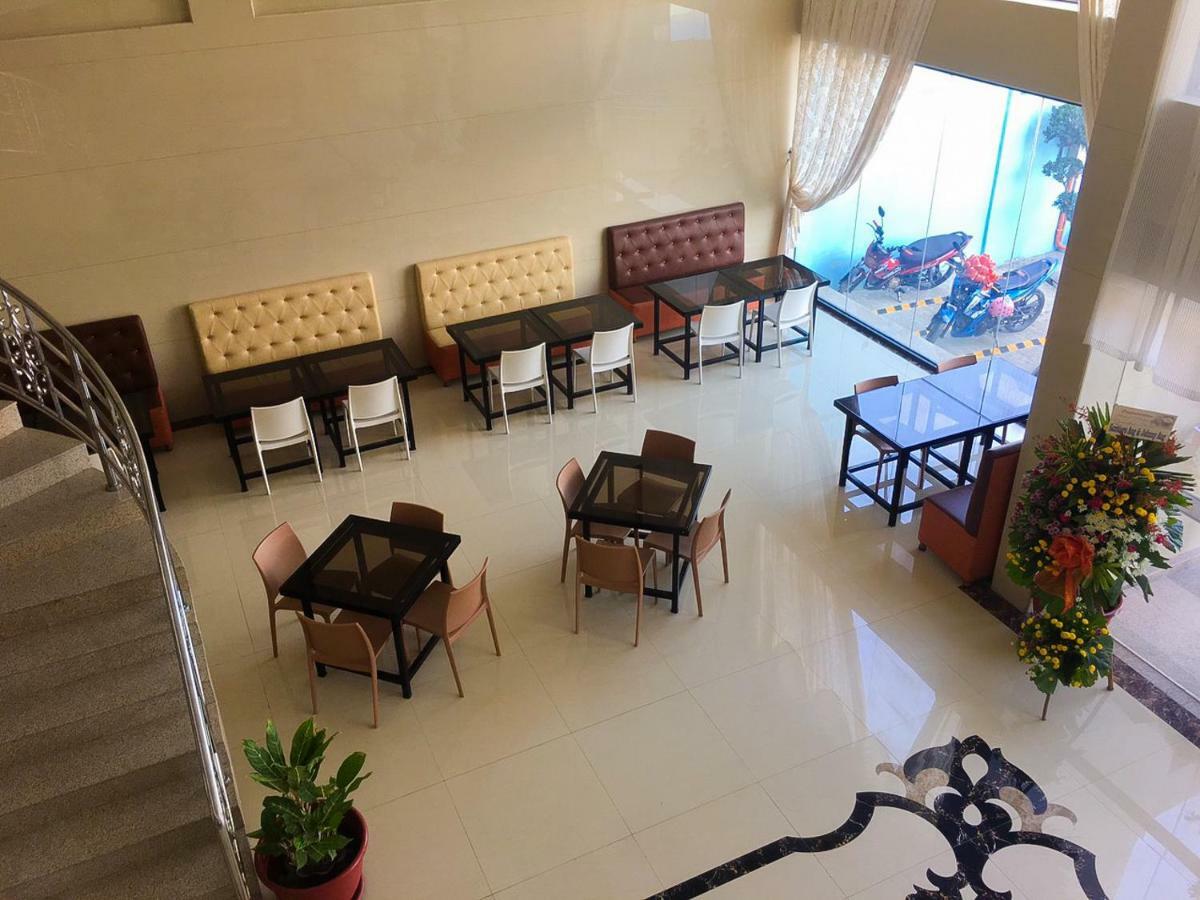 Hotel Primera Замбоанга Экстерьер фото